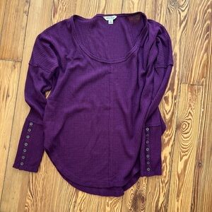 Lucky Brand Women’s Long Sleeve Waffle Scoop Neck Plum Henley Small